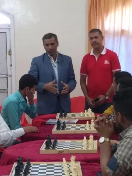 الأنشطة الطلابية تدشن بطولة الشطرنج الأولى بجامعة الحكمة فرع تعز