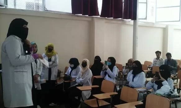 اختتام زيارة طالبات العلوم والتكنولوجيا لجامعة الحكمة