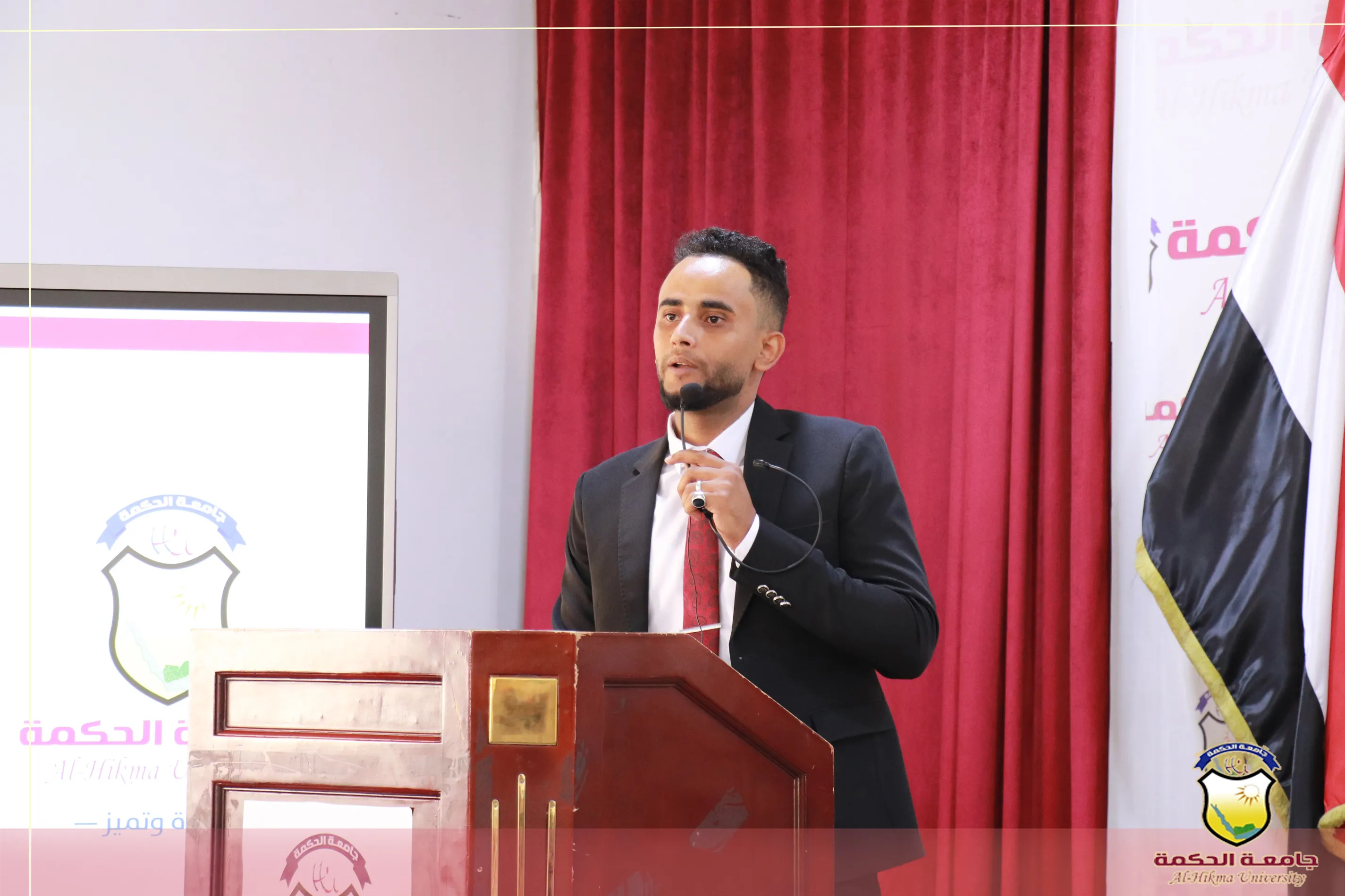 كلية العلوم الطبية بجامعة الحكمة تكرم طلابها الأوائل للعام الجامعي 2024–2025م