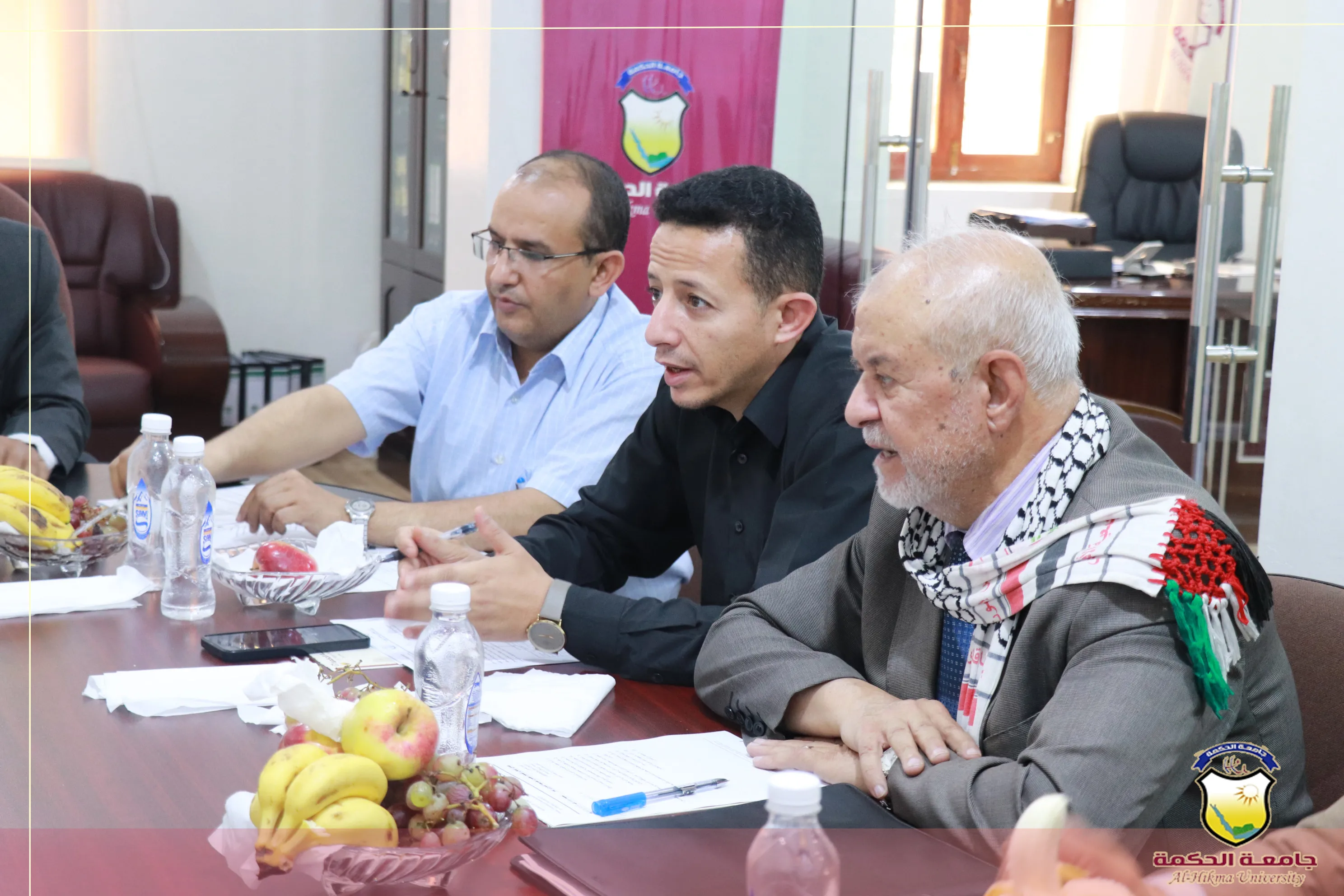 رئيس جامعة الحكمة الأستاذ الدكتور مختار دائل يعقد الاجتماع الدوري لمجلس الجامعة