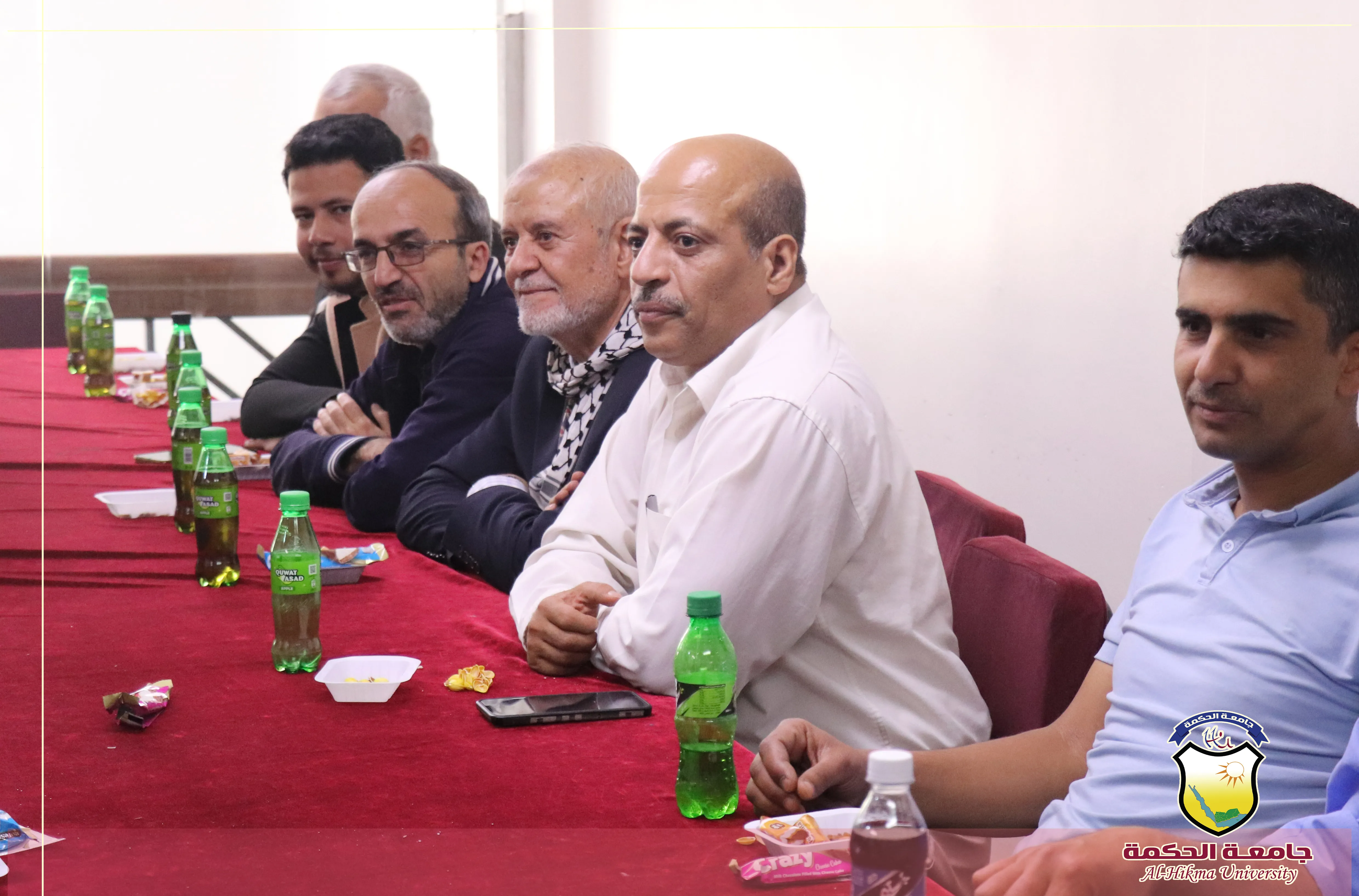 جامعة الحكمة تقيم جلسة معايدة للكادر الإداري والأكاديمي بمناسبة عيد الفطر المبارك 1447هـ