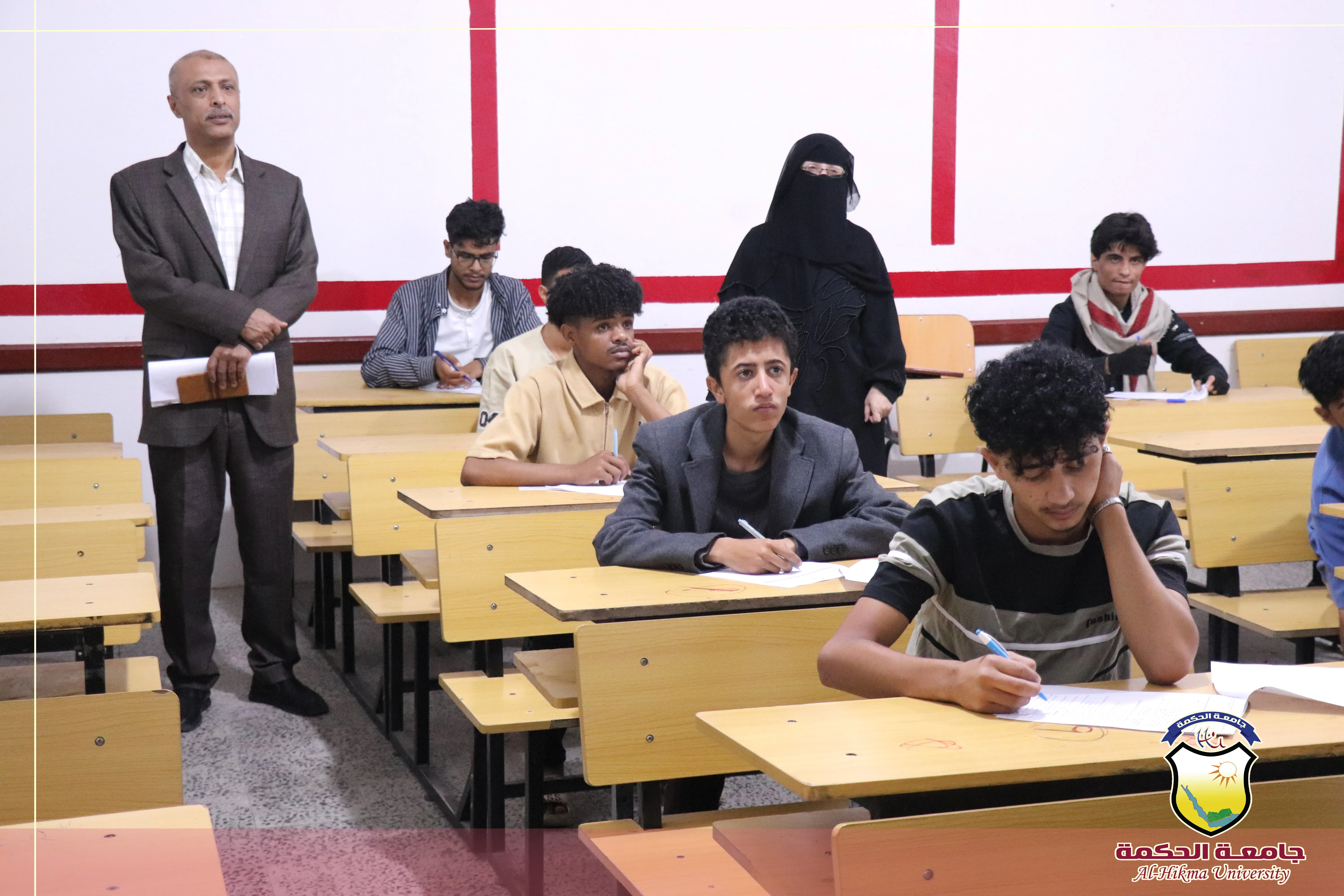 جامعة الحكمة تدشن الإمتحانات النهائية لطلبة المستوى الأول من العام الجامعي 1447هـ - 2025/ 2026م