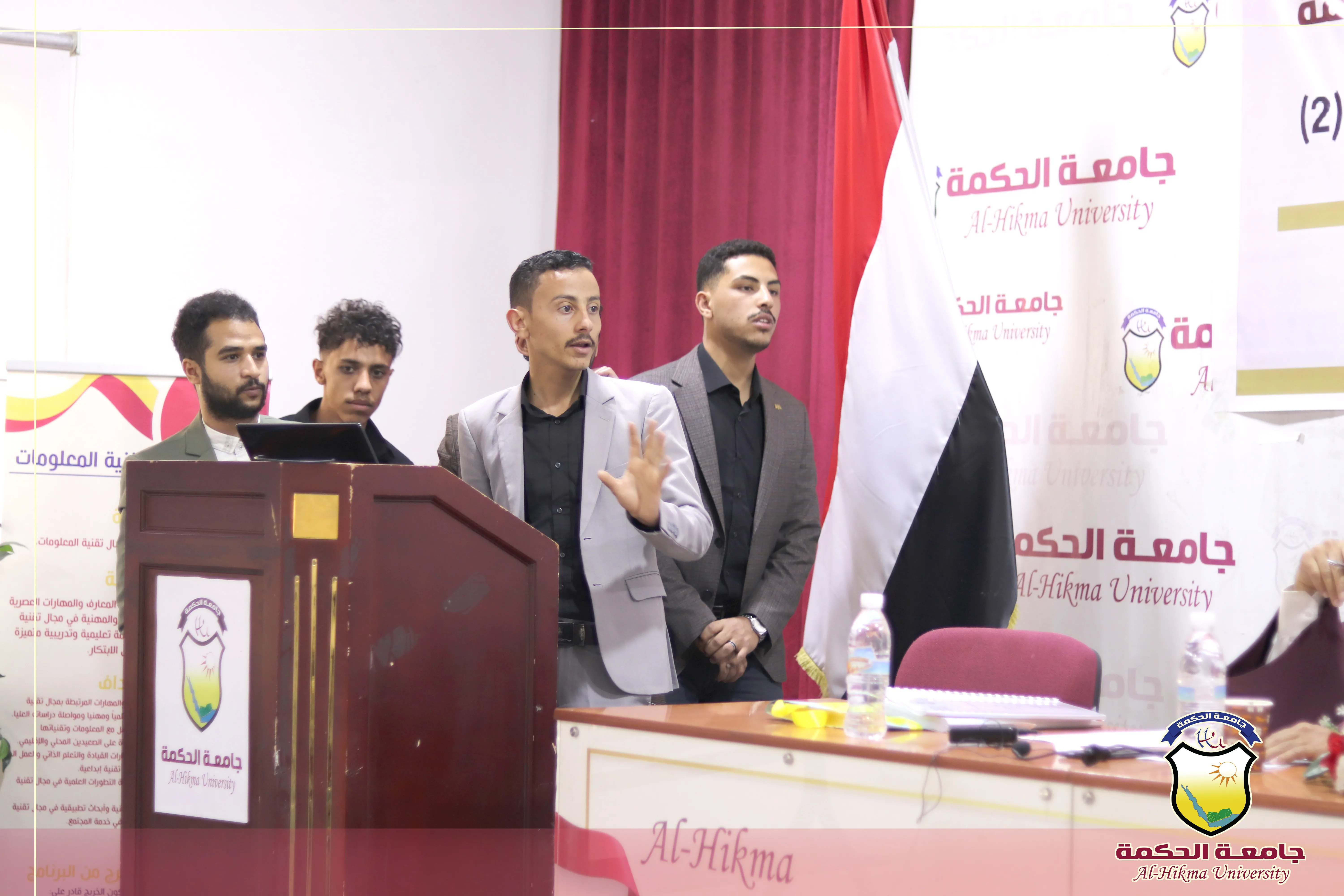 جامعة الحكمة – فرع صنعاء تقيم اليوم العلمي لمناقشة مشاريع تخرج طلبة قسم تقنية المعلومات بكلية العلوم والهندسة