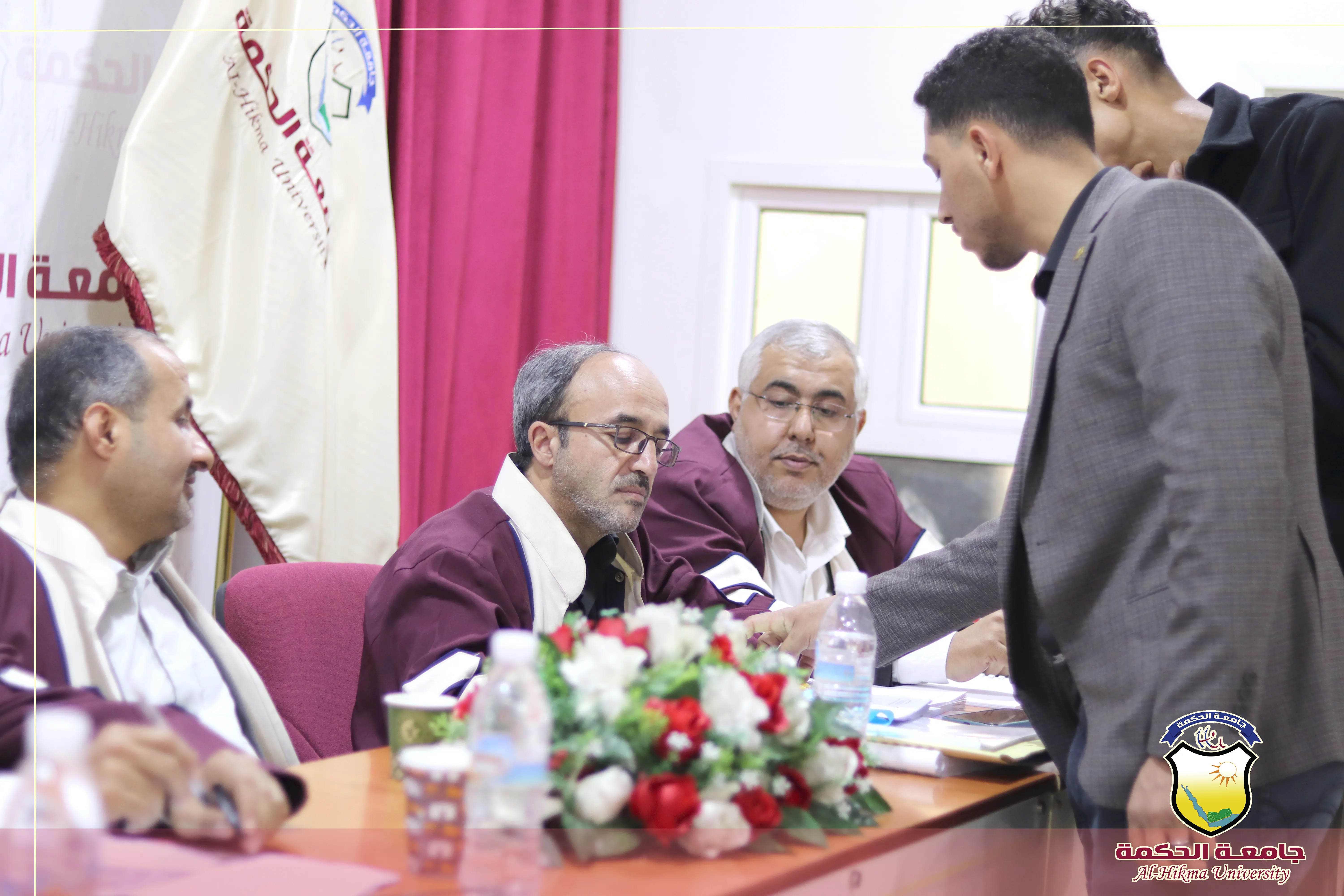 جامعة الحكمة – فرع صنعاء تقيم اليوم العلمي لمناقشة مشاريع تخرج طلبة قسم تقنية المعلومات بكلية العلوم والهندسة