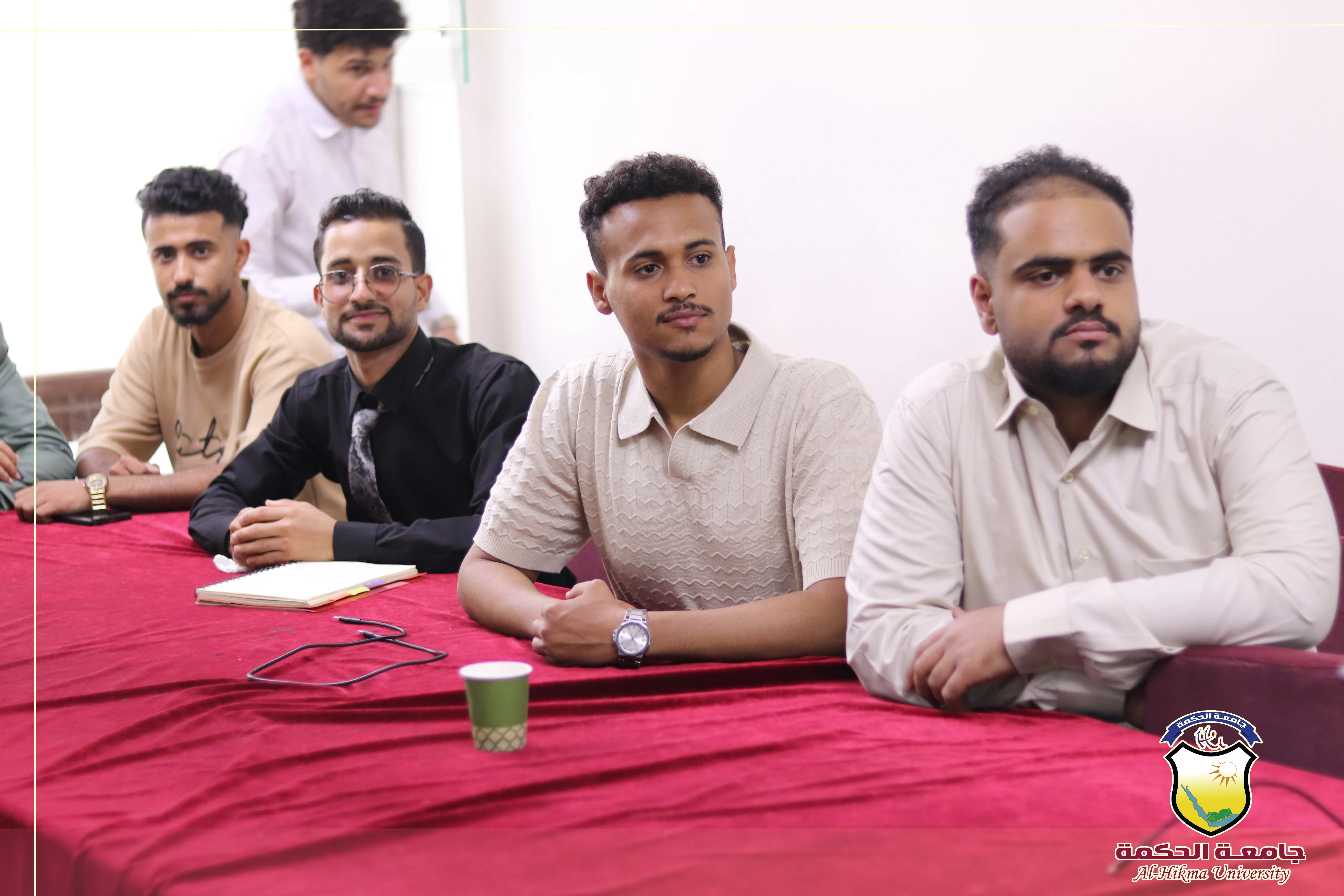 جامعة الحكمة – فرع صنعاء تقيم اليوم العلمي لمناقشة مشاريع تخرج طلبة قسم تقنية المعلومات بكلية العلوم والهندسة