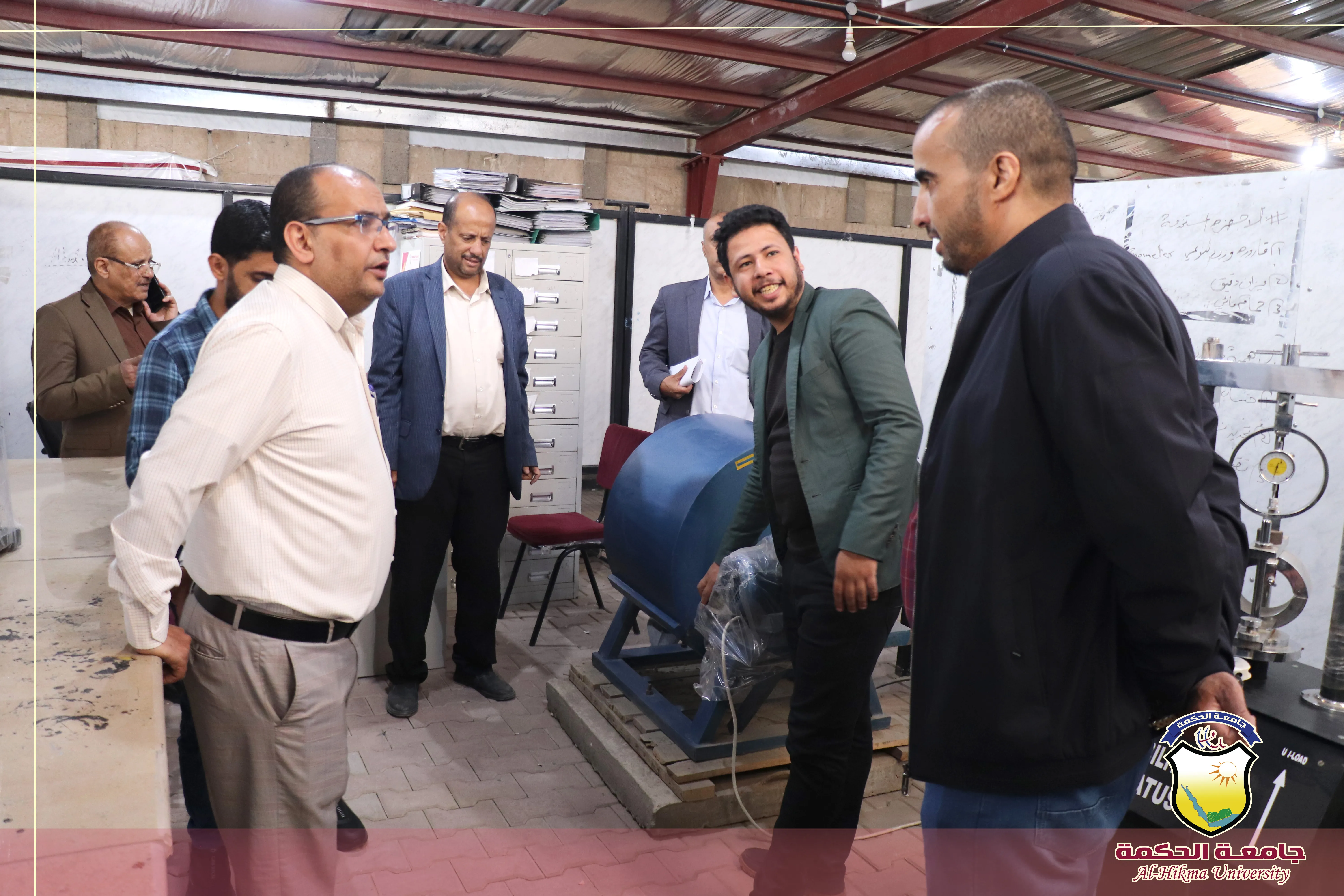 جامعة الحكمة تستقبل الكادر الزائر من مجموعة هائل سعيد أنعم وشركاه لتعزيز الشراكة والاطلاع على العملية التعليمية