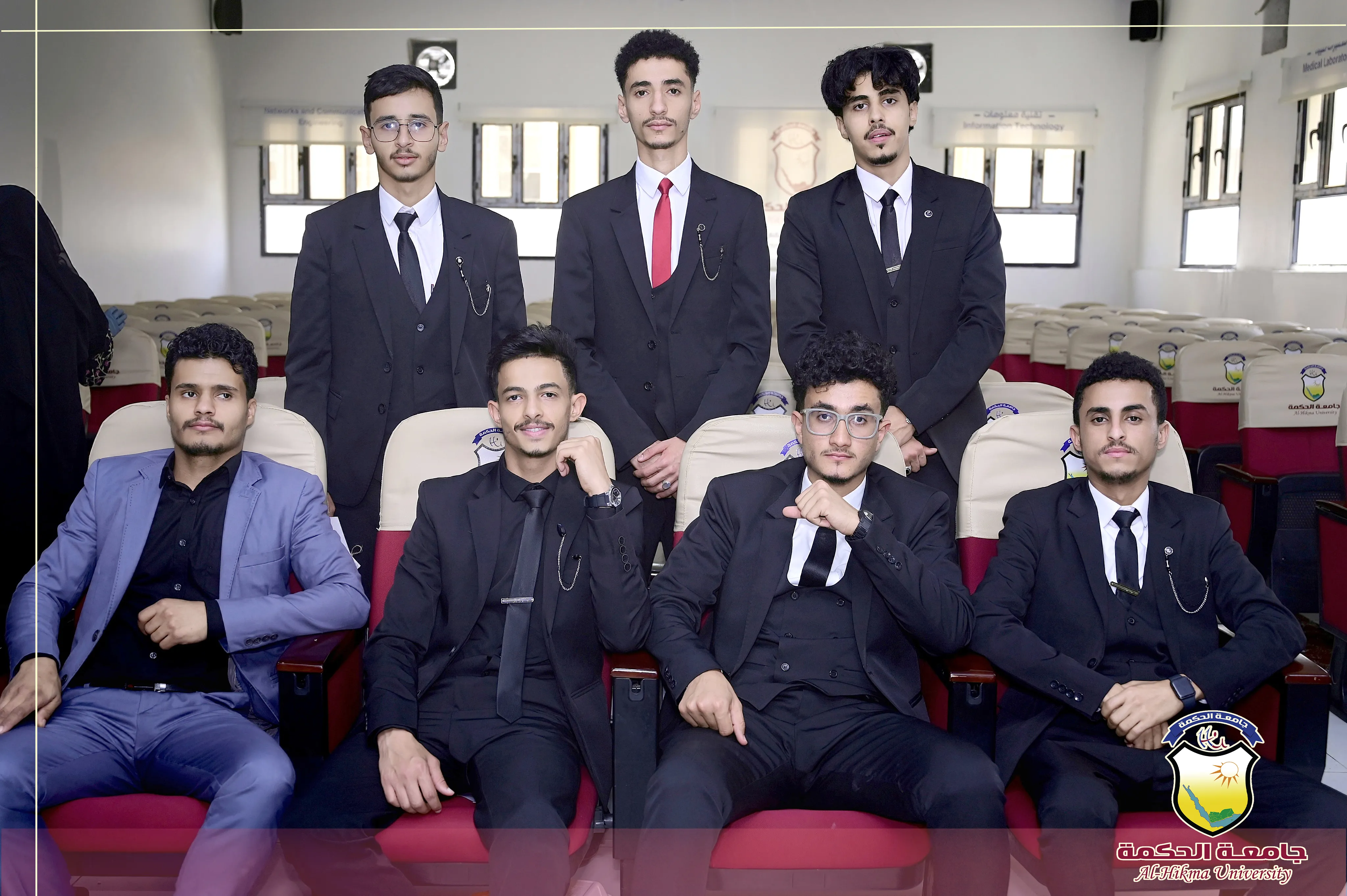 كلية العلوم الإدارية والإنسانية بجامعة الحكمة تدشّن المناقشات النهائية لمشاريع تخرج طلبة قسم نظم المعلومات الإدارية للعام الجامعي 2025/2026م