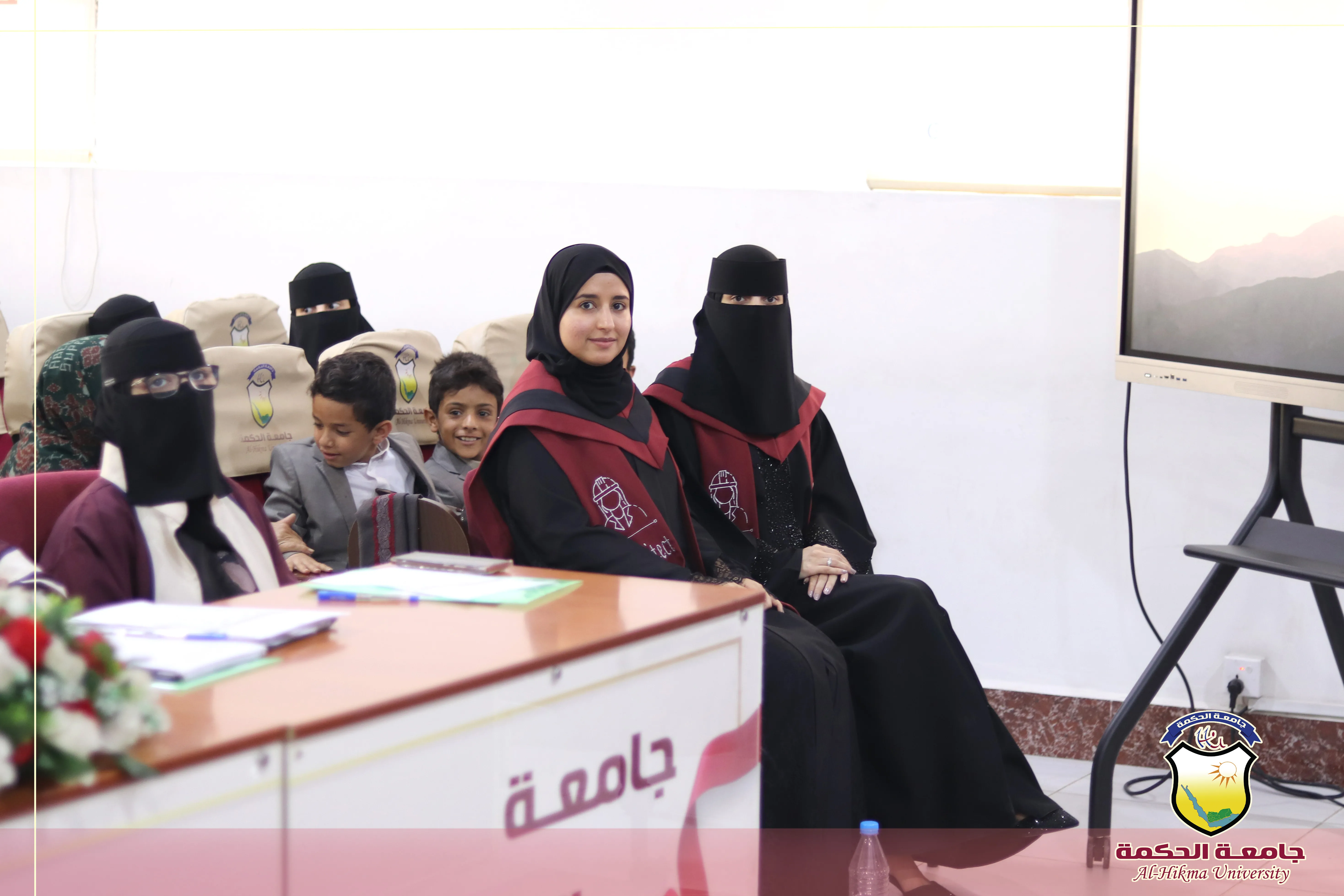 قسم الهندسة المعمارية بكلية العلوم والهندسة في جامعة الحكمة تُقيم المناقشات العلنية لمشاريع تخرج طلاب الدفعة الرابعة