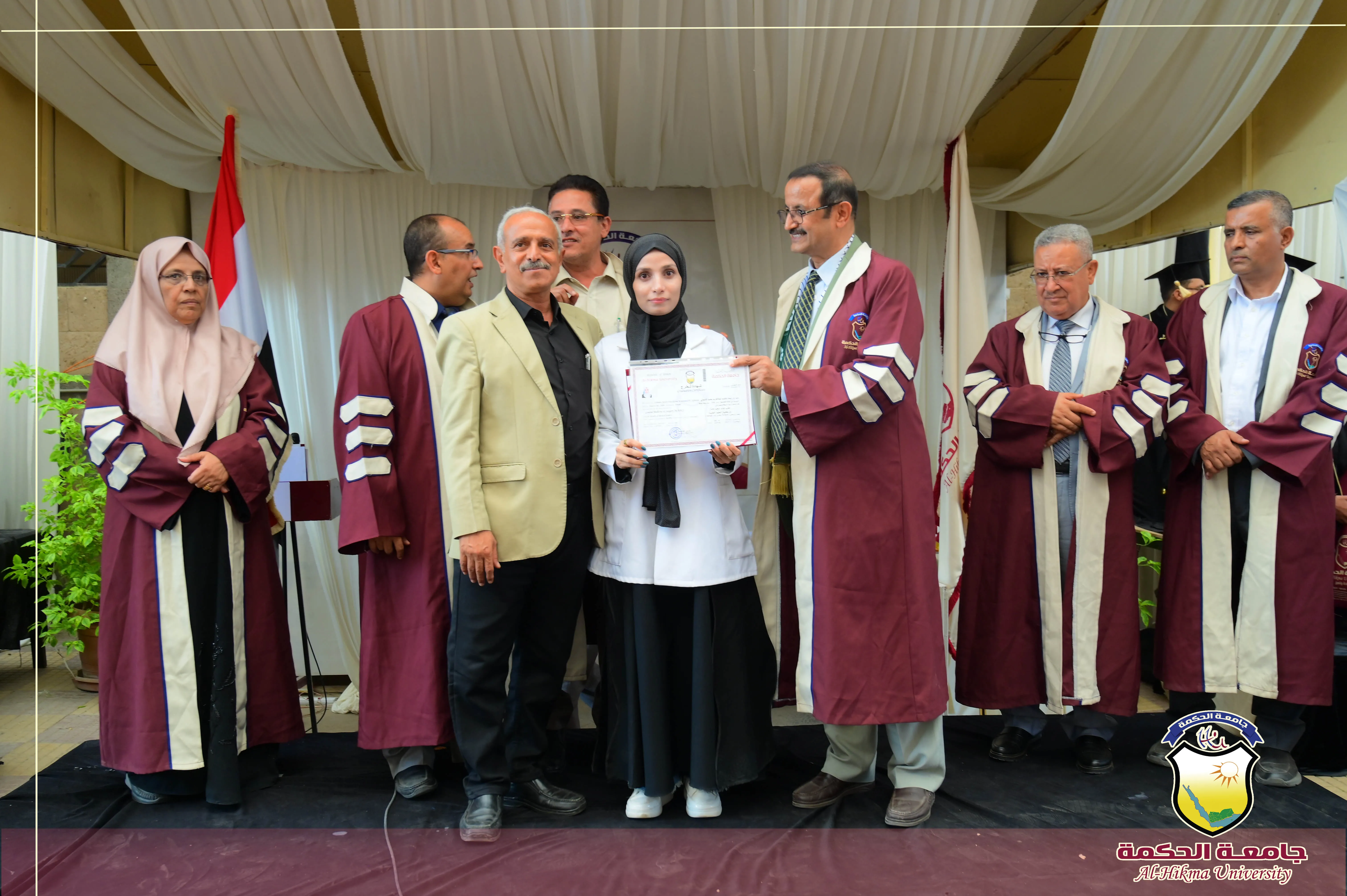 جامعة الحكمة تحتفل بتخريج 64  طبيباً وطبيبة من خريجي برنامج الطب والجراحة العامة